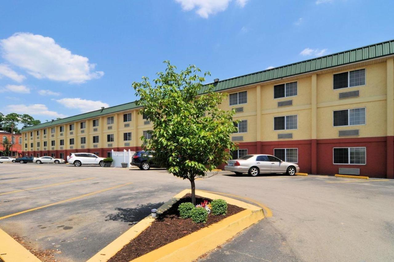 Best Western Mountaineer Inn Morgantown Exterior foto